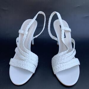 New Alice + OLIVIA FANNIEY Solid White Braided Heels Sandals 9.5 EUR 39.5